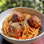 Spaghetti with (3) Meatballs Entree